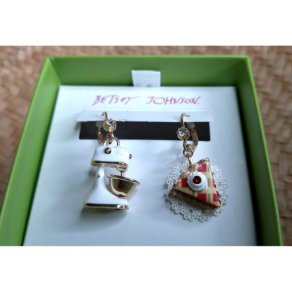 Betsey Johnson Jewelry - NEW Betsey Johnson Baking Pie Dangle Earrings